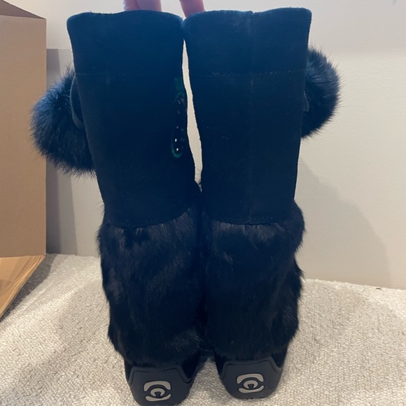 !!SOLD!! Manitobah Rise Mukluk Embellished Boot Black Size 7 BNIB - Picture 9 of 10